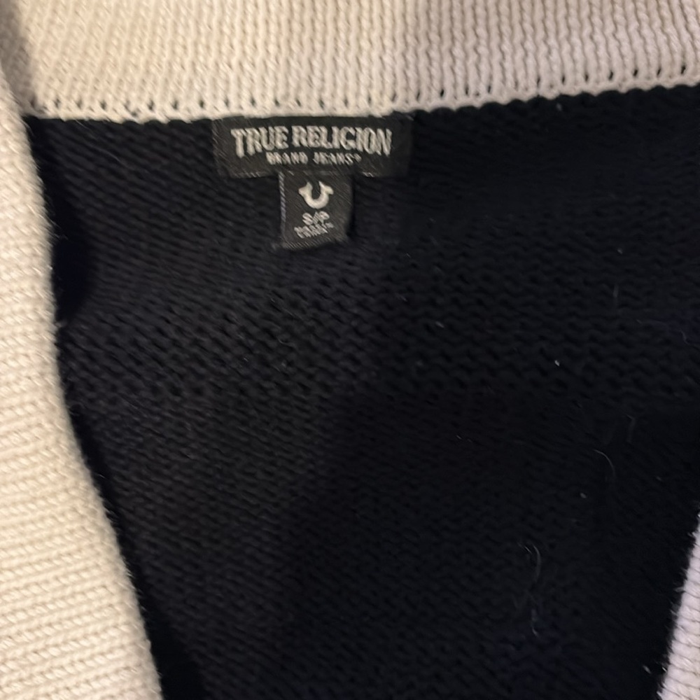 True Religion - Picture 5 of 8